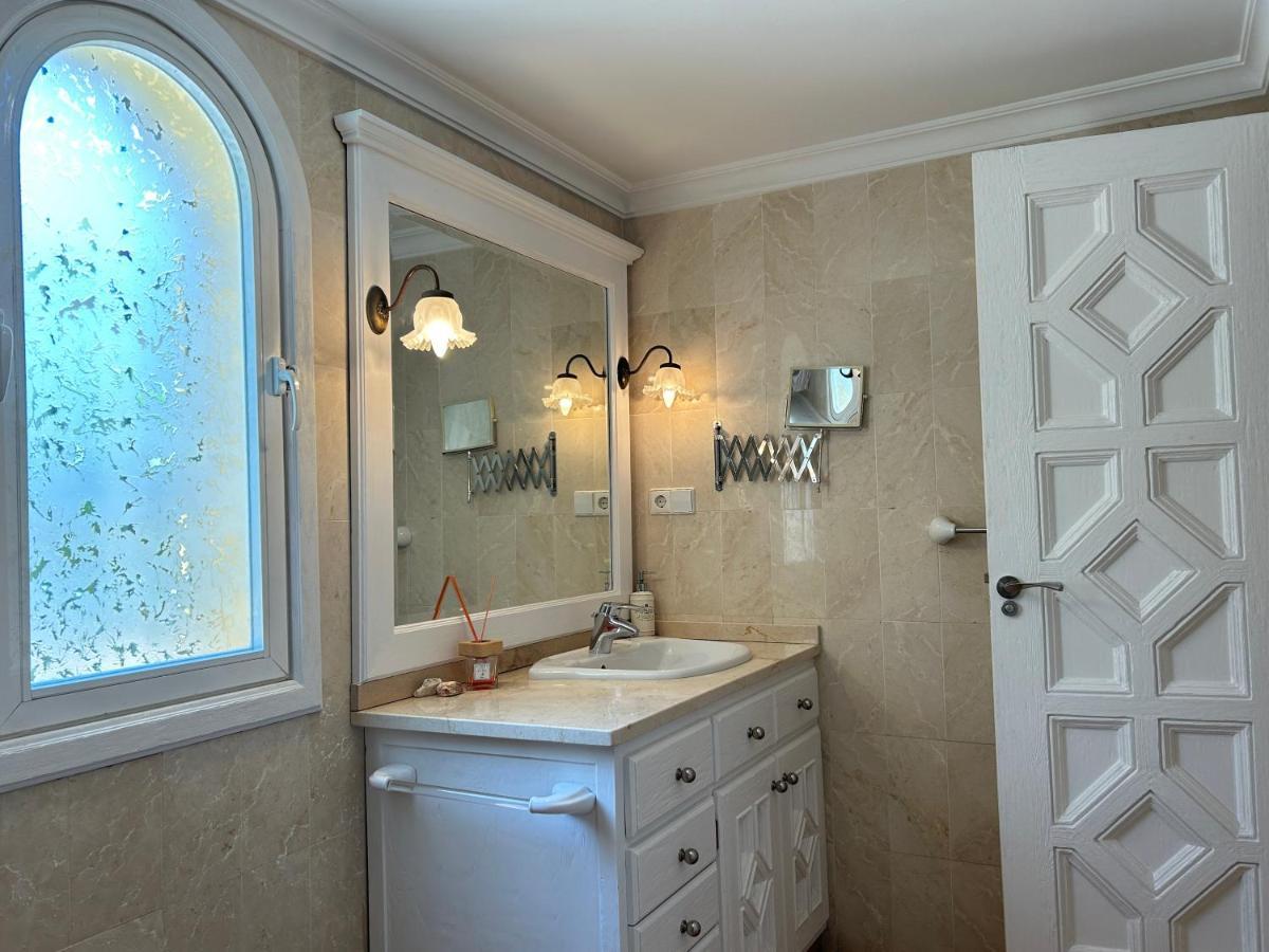 Villa Close To The Beach In Marbella Exterior foto